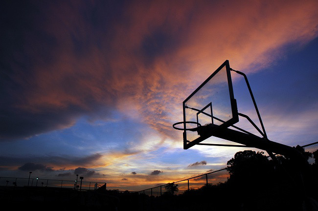 哈尔滨南岗区哪里有教未成年小孩打篮球的班