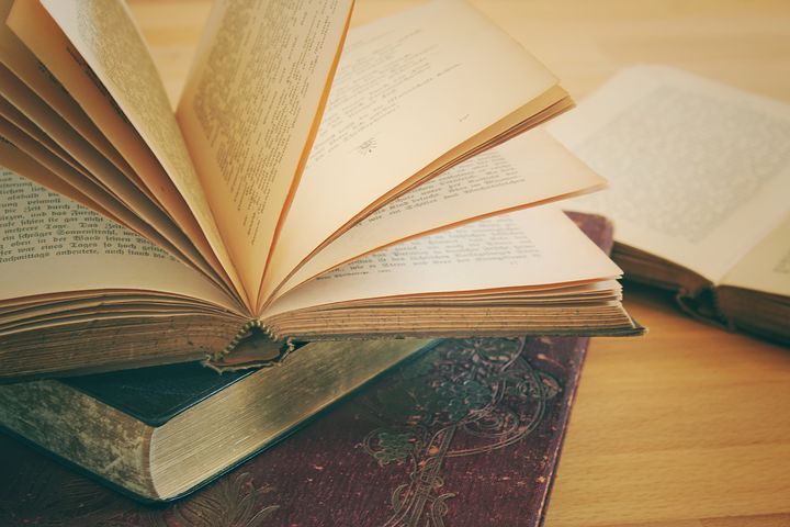 自考生要符合什么条件才能拿到学士学位呢？