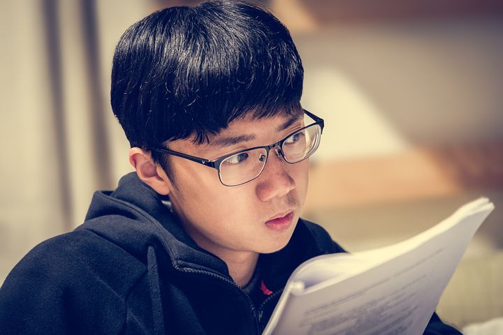 自考本科需要什么条件，和网络教育的区别在哪里？