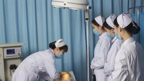 保定2020年初中生能上卫校吗