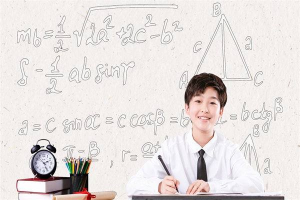 初中男生叛逆期有哪些症状 家长怎样正确引导