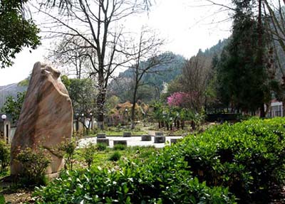 è´µå·èªå¤©èä¸ææ¯å­¦é¢