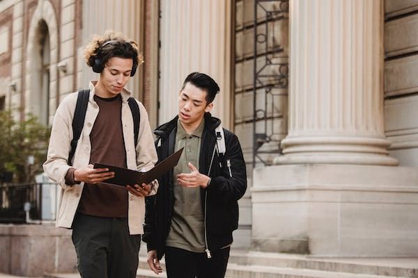 剧组化妆师的三种入行途径，熟悉记住这些！